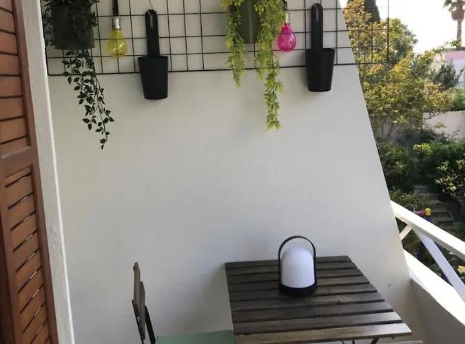 Design Studio Terrace And Beach Live In Marlyne